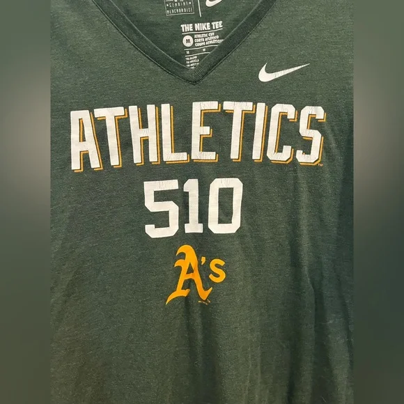 Oakland Athletics Women’s Tee in Size M - Picture 2 of 4